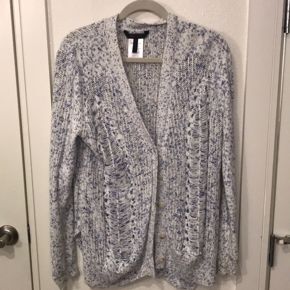 BCBG SWEATER